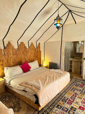 Luxury Sunrise Camp